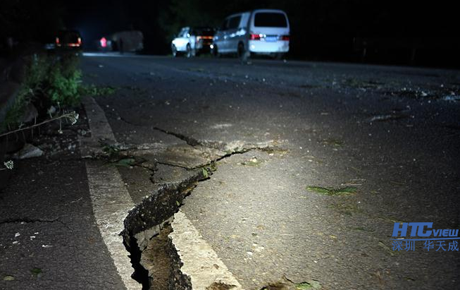 通往灾区的S301线多处受损