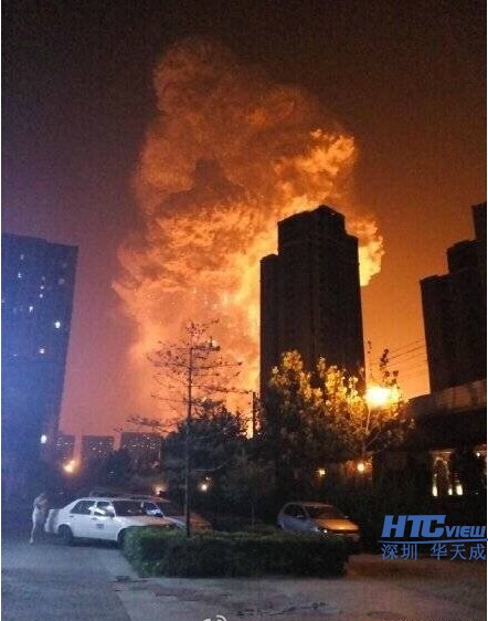 智慧高速解决方案 天津滨海新区码头深夜突发爆炸图片